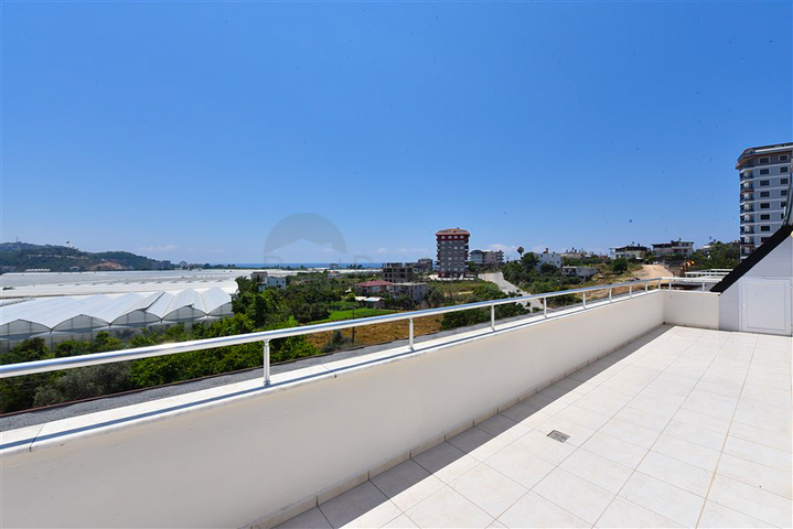 Большой пентхаус 4+1 с шикарными видами в районе Демирташ