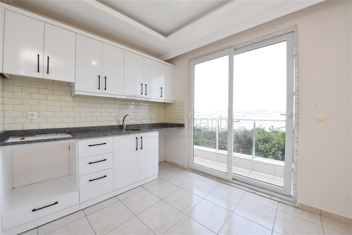 Большой пентхаус 4+1 с шикарными видами в районе Демирташ