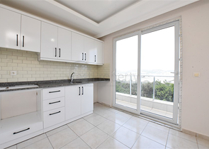 Большой пентхаус 4+1 с шикарными видами в районе Демирташ