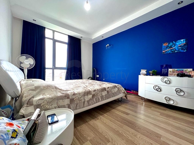 Две трехкомнатные квартиры под гражданство в 200 метрах от моря в районе Тосмур