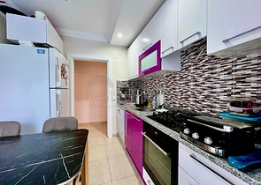 Две трехкомнатные квартиры под гражданство в 200 метрах от моря в районе Тосмур