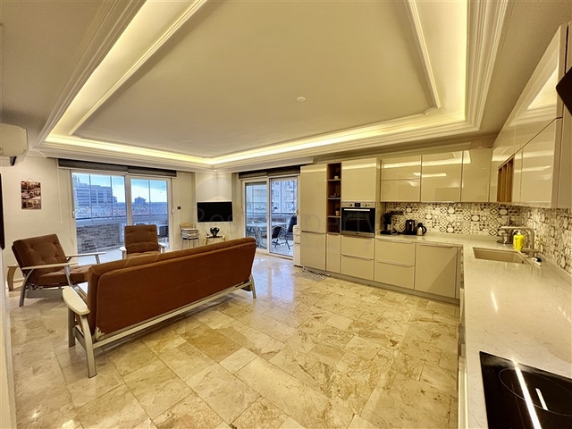 Квартиры 2+1 на высоком этаже в Махмутларе