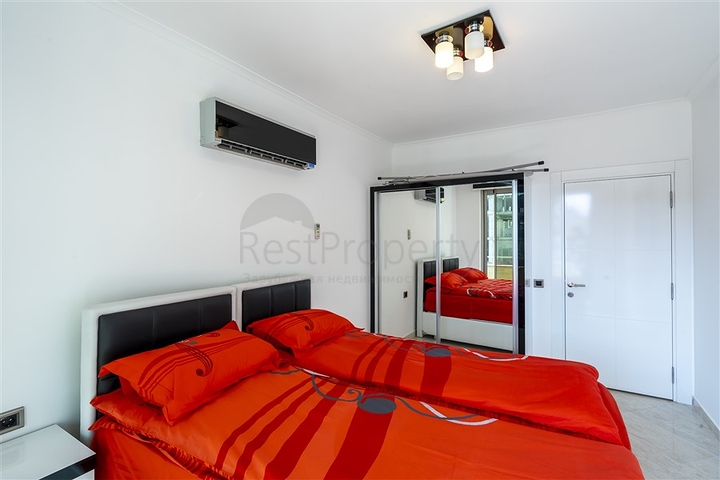 Трехкомнатная светлая квартира в районе Оба