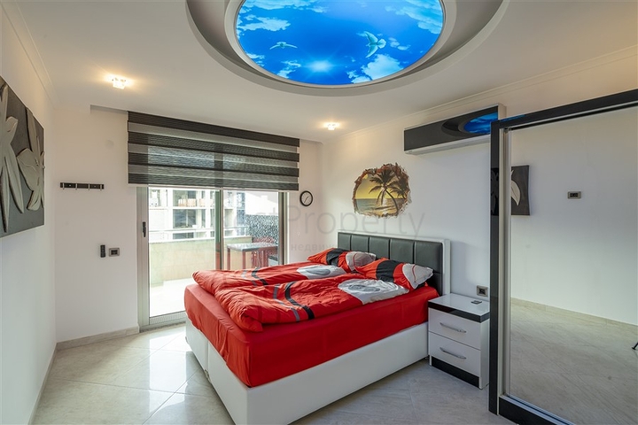 Трехкомнатная светлая квартира в районе Оба