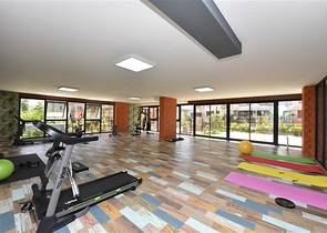 Апартаменты планировкой 2+1 в жилом комплексе в районе Тосмур