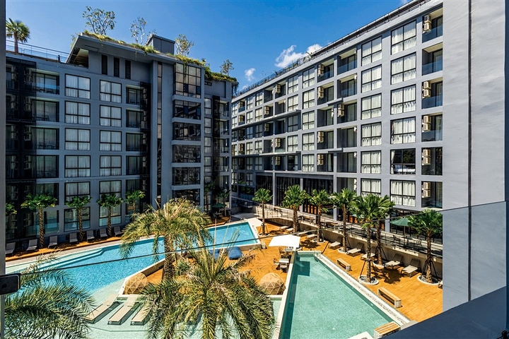 Кондоминиум с отельной инфраструктурой у пляжа Камала