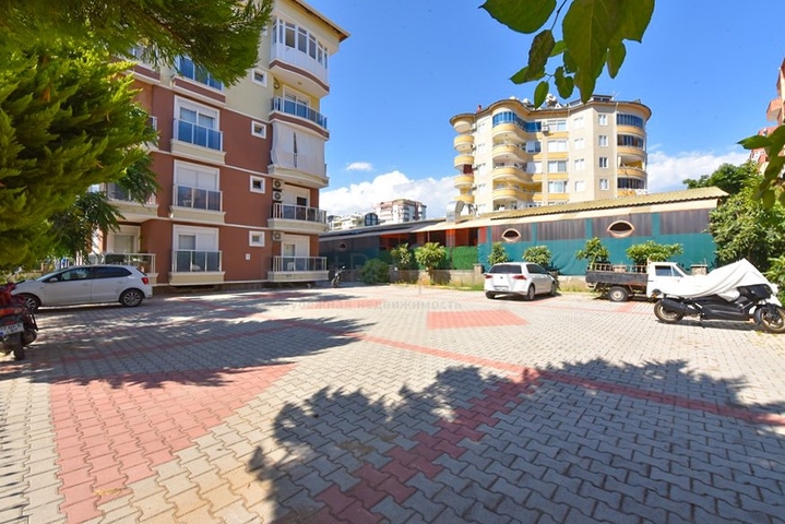 Просторная двухкомнатная квартира в районе Тосмур