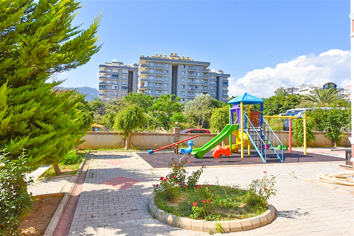 Просторная двухкомнатная квартира в районе Тосмур