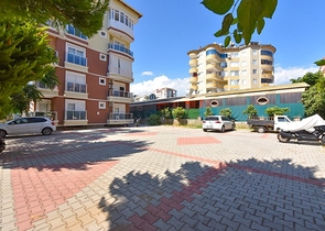 Просторная двухкомнатная квартира в районе Тосмур