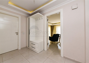 Просторная двухкомнатная квартира в районе Тосмур