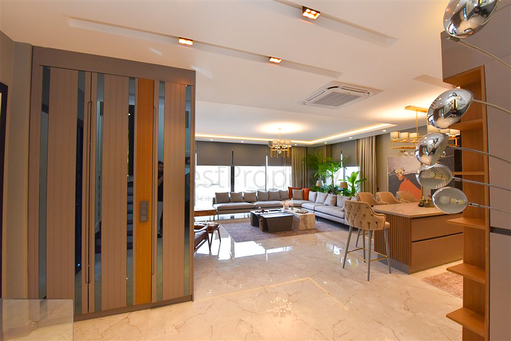 Вилла 4+1 с современным дизайном в живописном районе Каргыджак