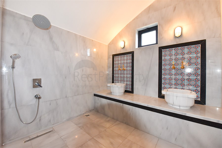 Вилла 4+1 с современным дизайном в живописном районе Каргыджак