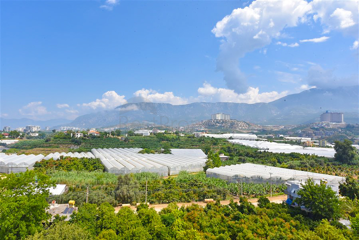 Вилла 4+1 с современным дизайном в живописном районе Каргыджак