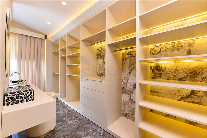 Вилла 4+1 с современным дизайном в живописном районе Каргыджак