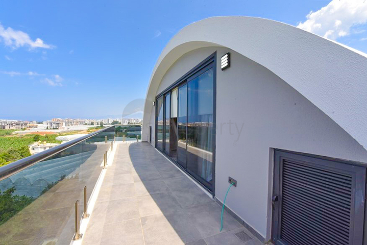 Вилла 4+1 с современным дизайном в живописном районе Каргыджак