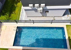 Вилла 4+1 с современным дизайном в живописном районе Каргыджак