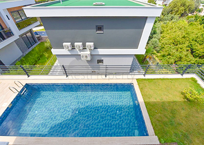 Вилла 4+1 с современным дизайном в живописном районе Каргыджак