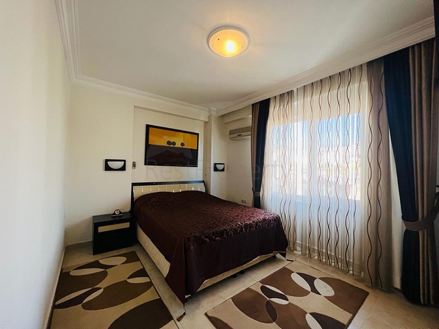 Просторная квартира планировкой 1+1 в районе Джикджилли.    