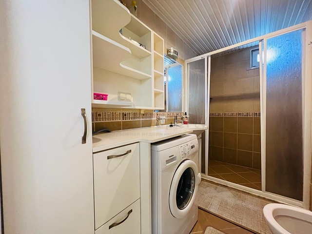 Просторная квартира планировкой 1+1 в районе Джикджилли.    