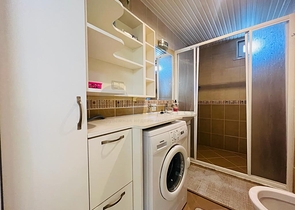 Просторная квартира планировкой 1+1 в районе Джикджилли.    