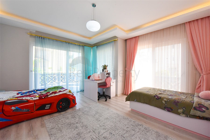 Двухуровневая квартира 3+1 с собственным садом