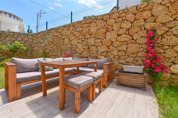 Двухуровневая квартира 3+1 с собственным садом