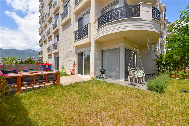 Двухуровневая квартира 3+1 с собственным садом