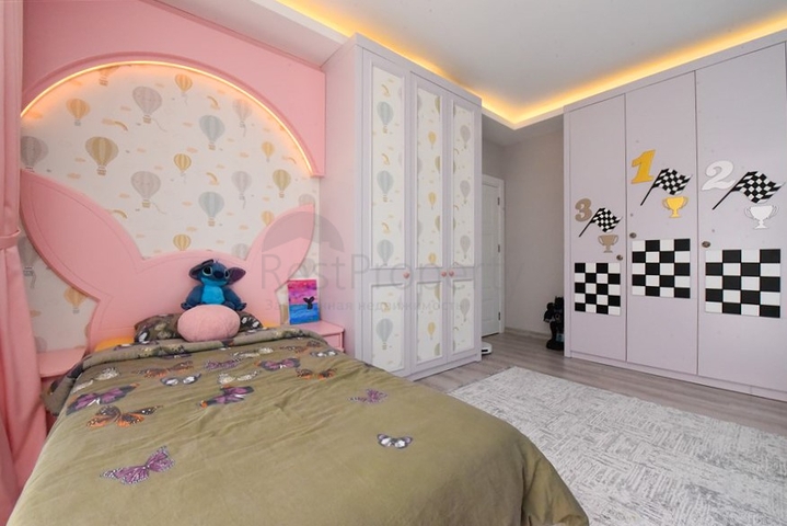 Двухуровневая квартира 3+1 с собственным садом