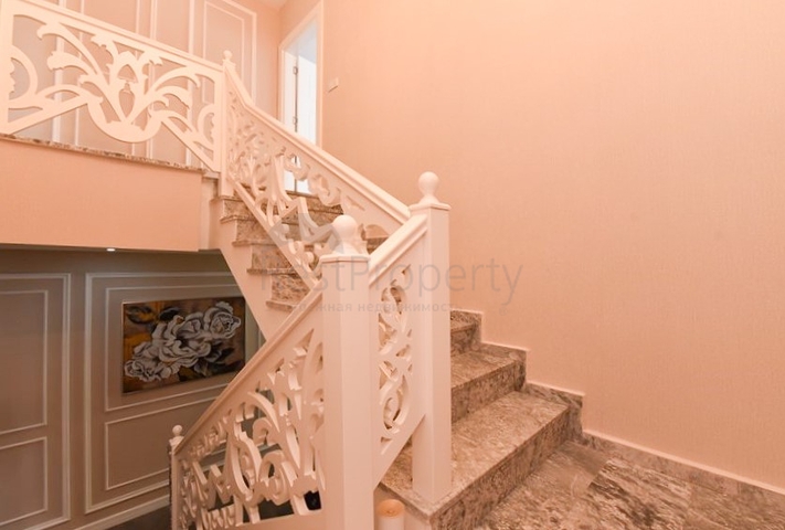 Двухуровневая квартира 3+1 с собственным садом