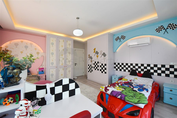 Двухуровневая квартира 3+1 с собственным садом