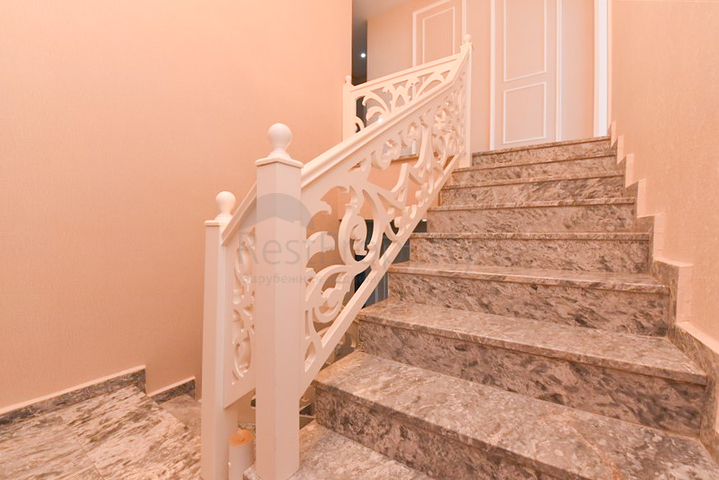 Двухуровневая квартира 3+1 с собственным садом