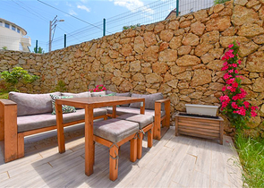 Двухуровневая квартира 3+1 с собственным садом