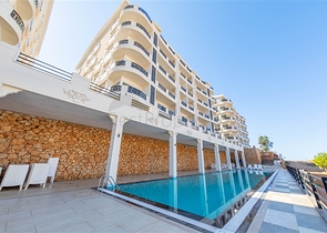 Двухуровневая квартира 3+1 с собственным садом