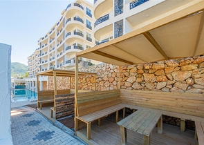 Двухуровневая квартира 3+1 с собственным садом