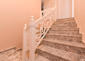 Двухуровневая квартира 3+1 с собственным садом