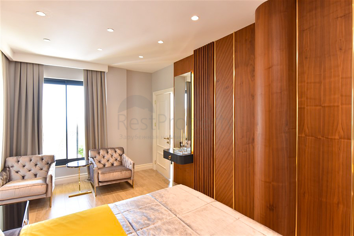 Вилла с дизайнерским ремонтом 5+1