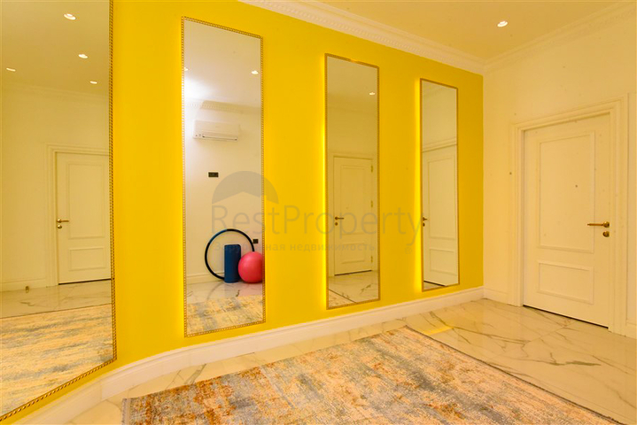 Вилла с дизайнерским ремонтом 5+1