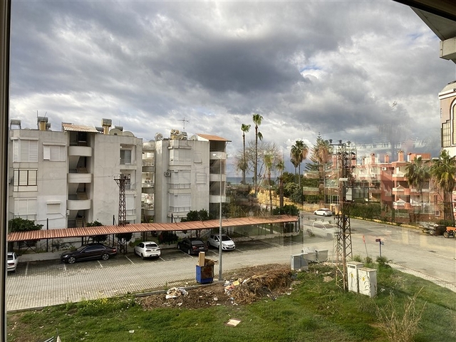 Вилла 6+2 с бассейном в районе Конаклы