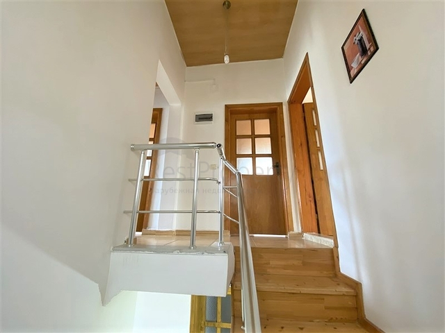 Вилла 6+2 с бассейном в районе Конаклы