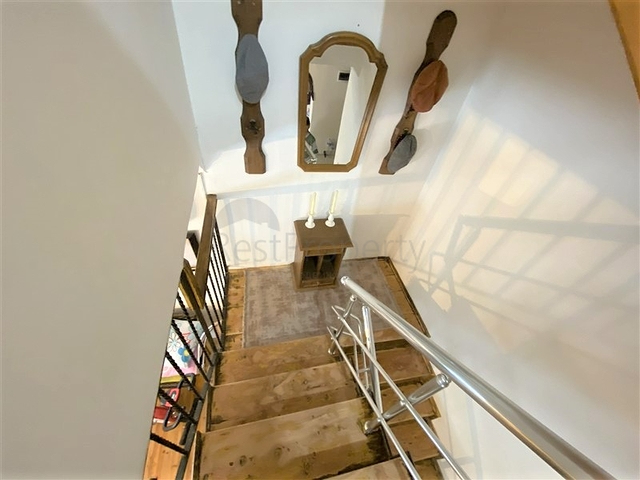 Вилла 6+2 с бассейном в районе Конаклы