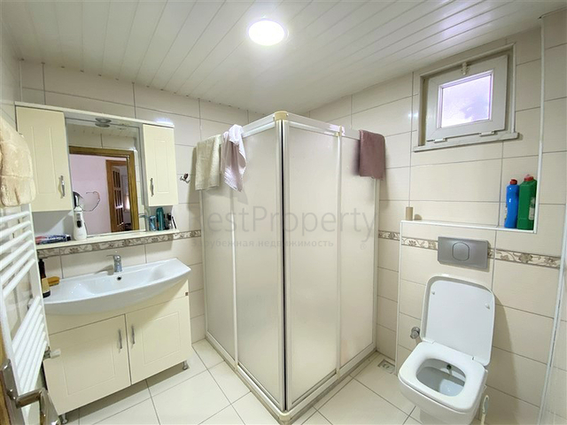 Вилла 6+2 с бассейном в районе Конаклы