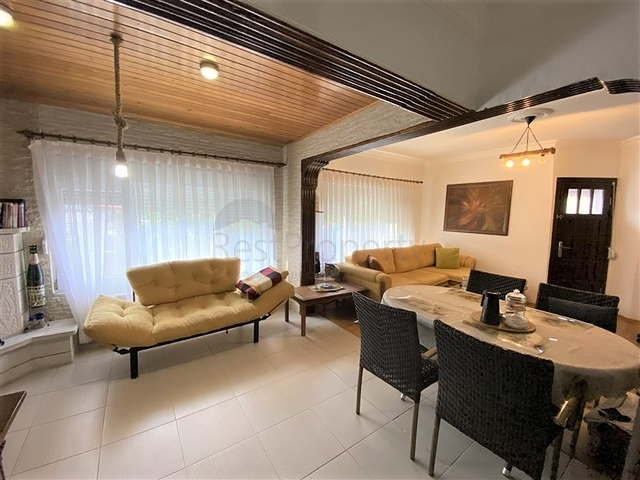 Вилла 6+2 с бассейном в районе Конаклы