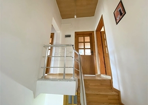 Вилла 6+2 с бассейном в районе Конаклы