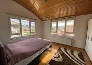 Вилла 6+2 с бассейном в районе Конаклы