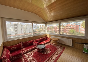 Вилла 6+2 с бассейном в районе Конаклы