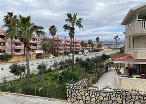 Вилла 6+2 с бассейном в районе Конаклы