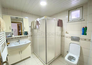 Вилла 6+2 с бассейном в районе Конаклы