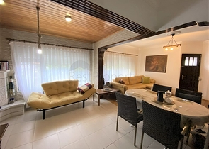 Вилла 6+2 с бассейном в районе Конаклы