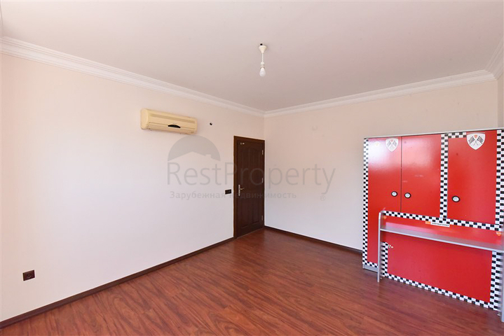 Просторный пентхаус от собственника 3+1 с отдельной кухней в 200 метрах от моря в районе Оба