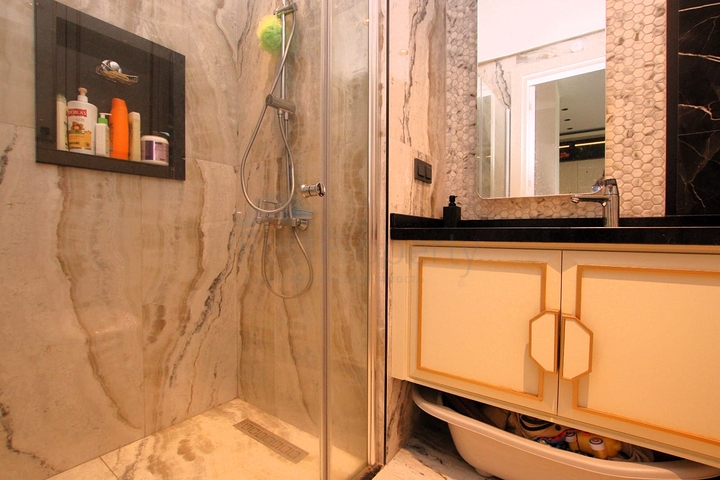 Меблированная квартира 1+1 в новом комплексе на Клеопатре